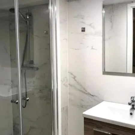 Beautiful Deluxe Room In Ouderkerk Apartment Amstelveen